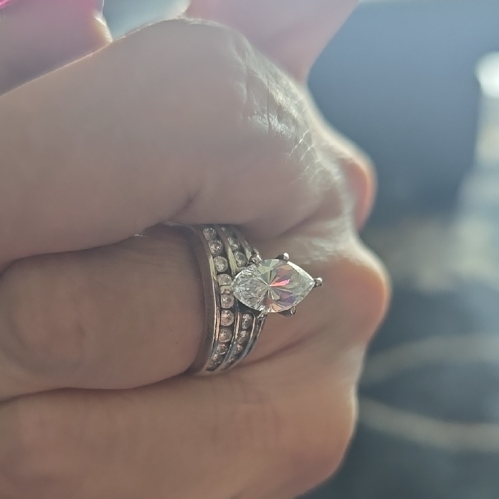 Elegant Silver Women's Ring Set